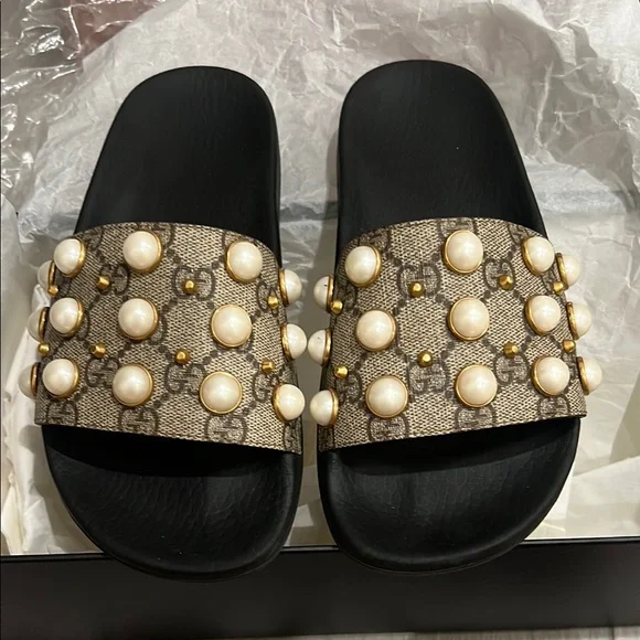 Gucci | Shoes | Gucci Black And Cream Pearl Embellished  display picture 2